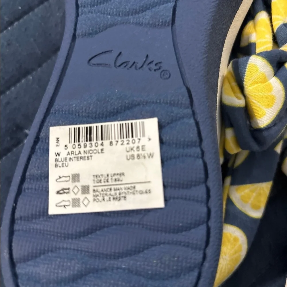 NWT Cloud STEPPERS by Clarks Jersey Sandals Arla Nicole Blue Lemons 8.5 - Picture 6 of 8